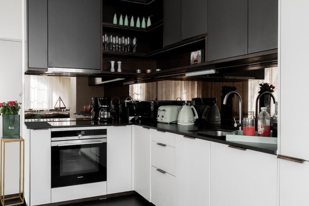 Shh! Oxford St Dream-Come-True Fam Design Hot Spot Londres Extérieur photo